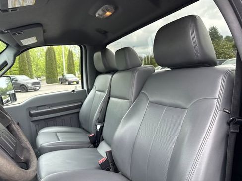 Used 2016 Ford F250 XL w/ Camper Package RWD image 15
