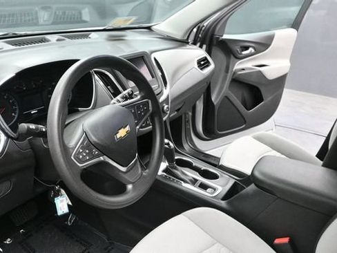 Used 2021 Chevrolet Equinox LS AWD/4WD image 19