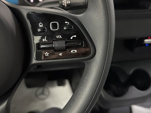 Used 2023 Mercedes-Benz Sprinter 3500 image 32