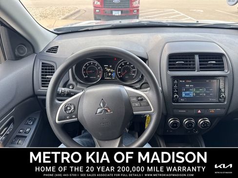 Used 2025 Mitsubishi Outlander Sport ES AWD/4WD image 13