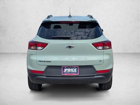 New 2026 Chevrolet TrailBlazer LT w/ Midnight Edition FWD image 6
