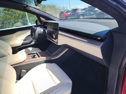 Used 2022 Tesla Model X image 24