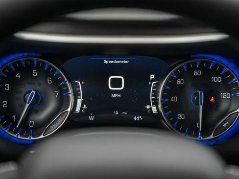 New 2026 Chrysler Pacifica Select image 53