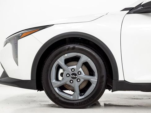 Used 2025 Kia K4 FWD image 25