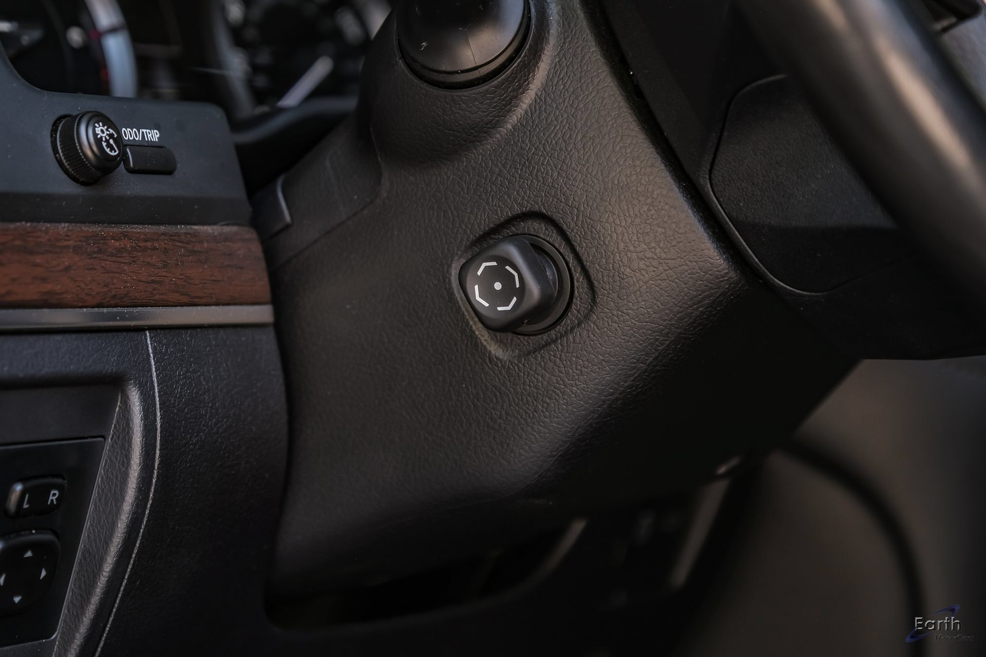 Used 2020 Toyota Land Cruiser AWD/4WD image 39
