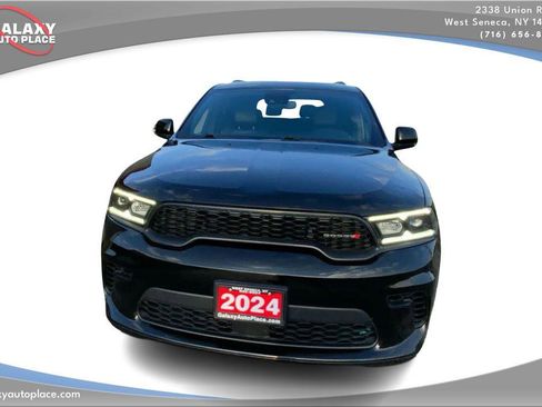 Used 2024 Dodge Durango GT image 2