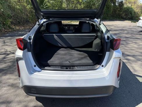 Used 2022 Toyota Prius Prime XLE FWD image 12