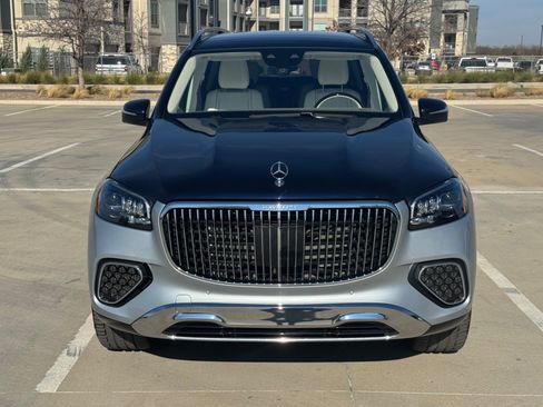 Used 2024 Mercedes-Benz Maybach GLS 600 4MATIC image 4