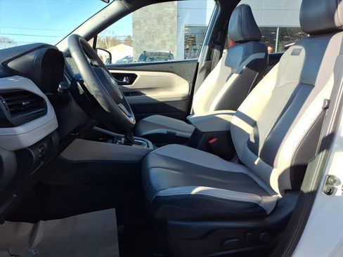 Certified 2025 Subaru Forester Limited image 7