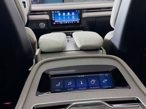 New 2026 Lincoln Navigator Reserve AWD/4WD image 29