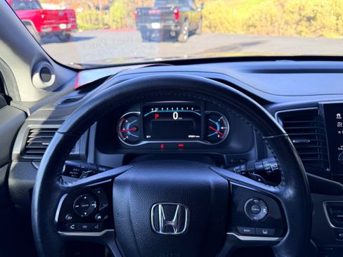 Used 2021 Honda Pilot Special Edition image 17