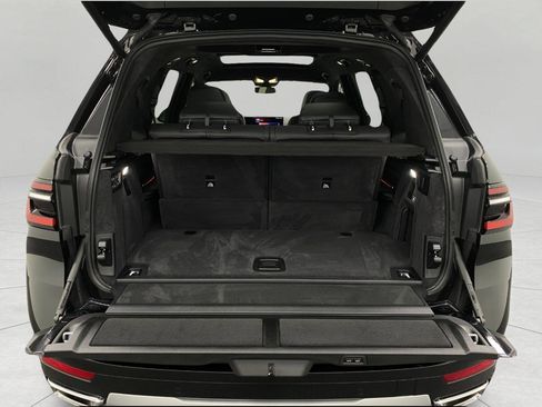 Certified 2025 BMW X7 xDrive40i w/ Premium Package image 8
