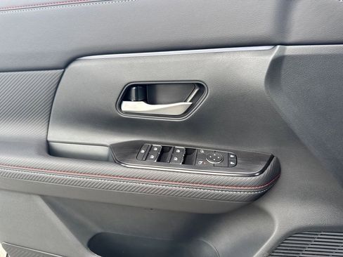 New 2026 Nissan Kicks SR w/ Illumination Package image 17