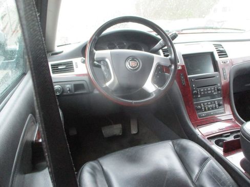 Used 2008 Cadillac Escalade AWD image 8