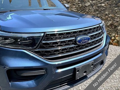 Used 2020 Ford Explorer XLT w/ Comfort Package AWD/4WD image 25