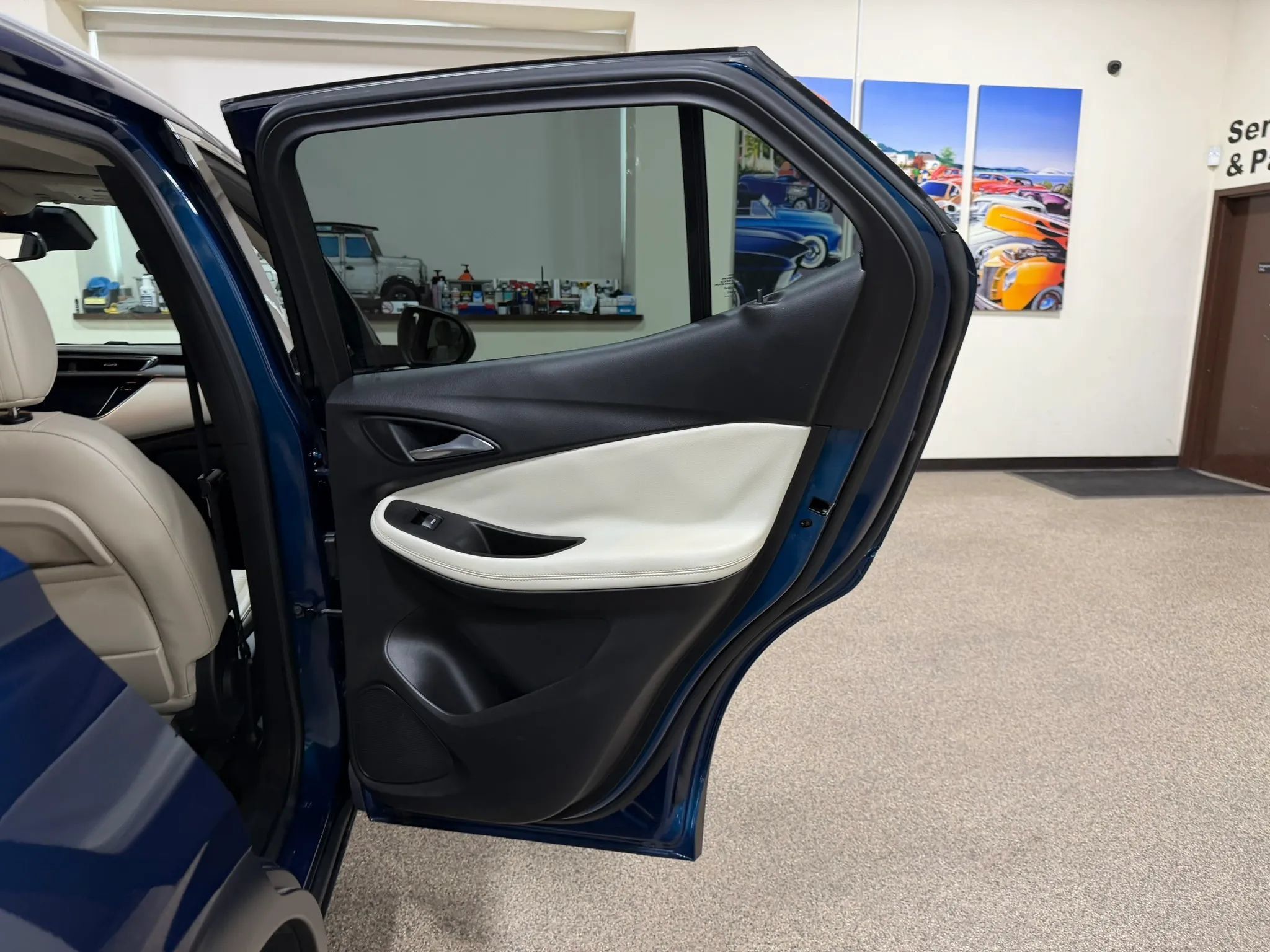 Used 2021 Buick Encore GX Essence AWD/4WD image 27