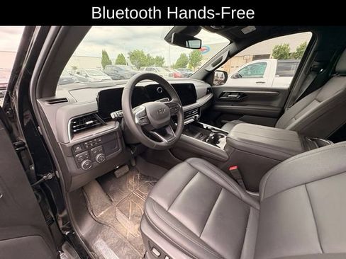 Used 2026 Chevrolet Tahoe Z71 AWD/4WD image 12