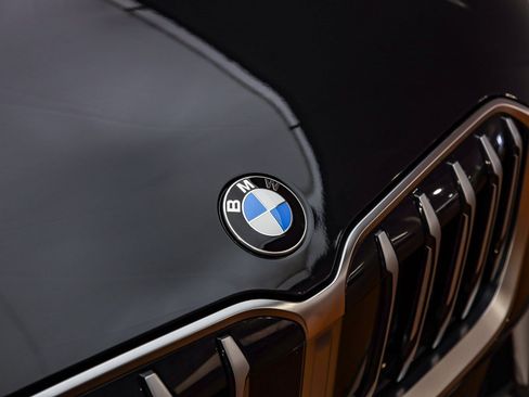 Certified 2023 BMW X1 xDrive28i w/ Convenience Package image 6