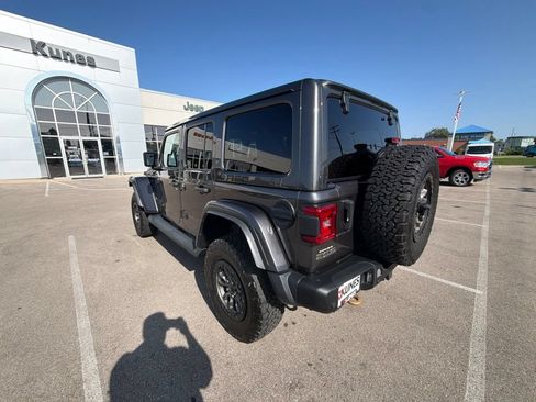 Used 2021 Jeep Wrangler Unlimited Rubicon w/ Dual Top Group AWD/4WD image 8