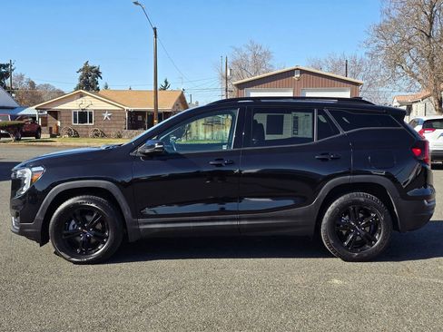 Used 2023 GMC Terrain AT4 image 2