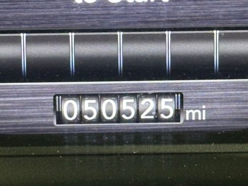 Used 2021 RAM 3500 Laramie image 33