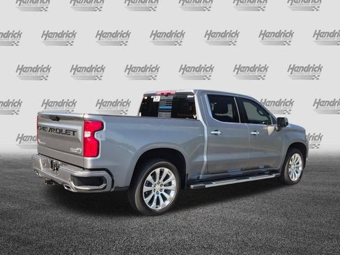 Used 2020 Chevrolet Silverado 1500 High Country w/ Technology Package AWD/4WD image 16