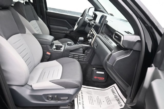 Used 2025 Toyota Tacoma TRD Off-Road w/ TRD Off Road Upgrade Package AWD/4WD image 7