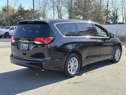 New 2026 Chrysler Voyager LX image 12