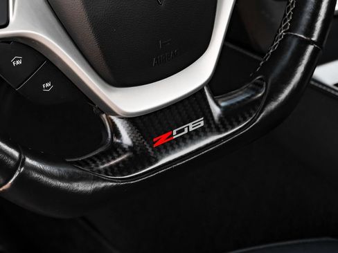 Used 2018 Chevrolet Corvette Z06 RWD image 18