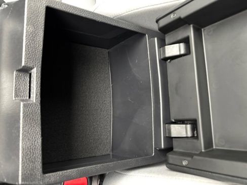 Used 2025 Toyota Tacoma TRD Off-Road image 20