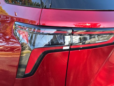 New 2026 Chevrolet Equinox ACTIV w/ Safety and Technology Package image 18