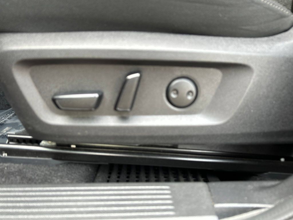 Used 2023 Nissan Rogue SV AWD/4WD image 15