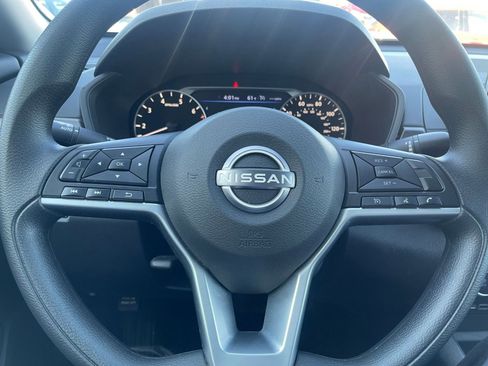 Used 2025 Nissan Altima 2.5 SV image 27