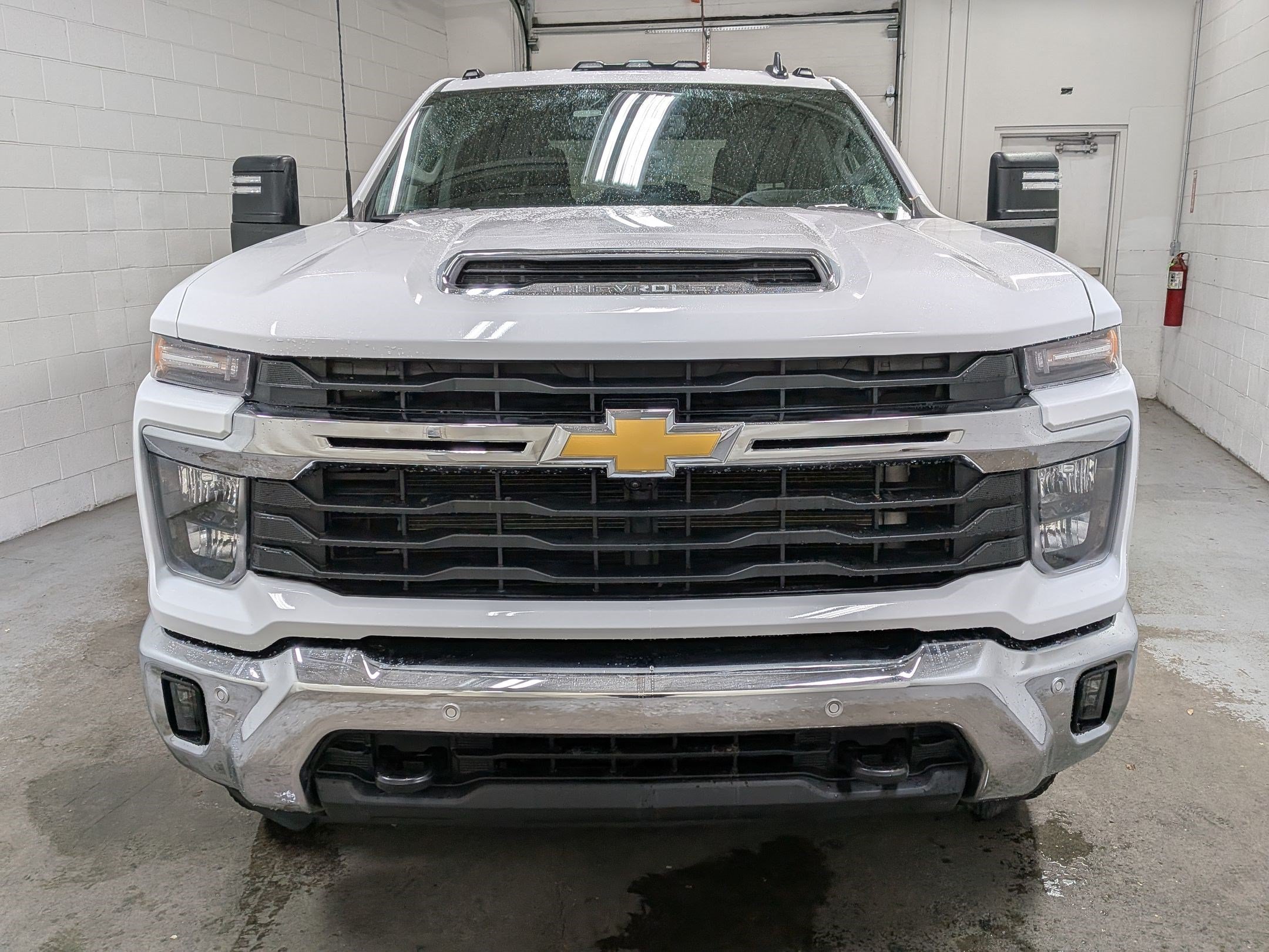 Used 2025 Chevrolet Silverado 3500 LT w/ Safety Package AWD/4WD image 12