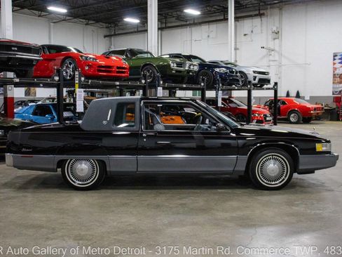 Used 1990 Cadillac Fleetwood Coupe FWD image 8