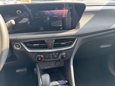 Used 2025 Buick Encore GX Preferred image 17