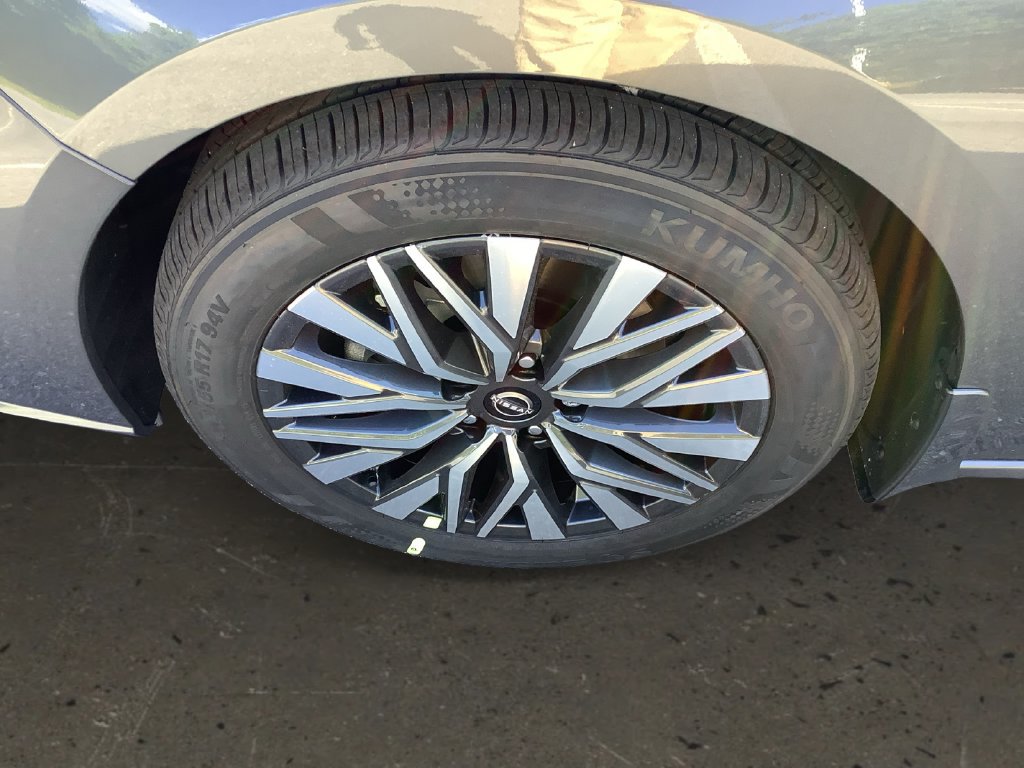 Used 2026 Nissan Altima 2.5 SV FWD image 10