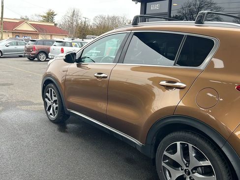 Used 2017 Kia Sportage SX image 4