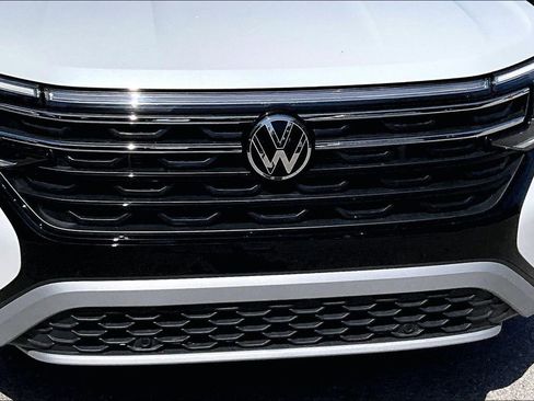 New 2026 Volkswagen Atlas Peak Edition AWD/4WD image 11