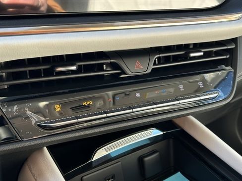 New 2026 Buick Envision Avenir image 41