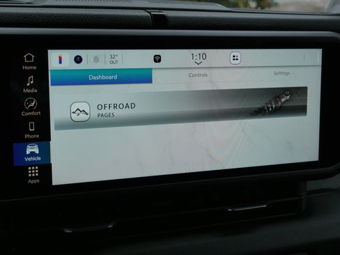 Used 2025 Jeep Wrangler Sport S image 11