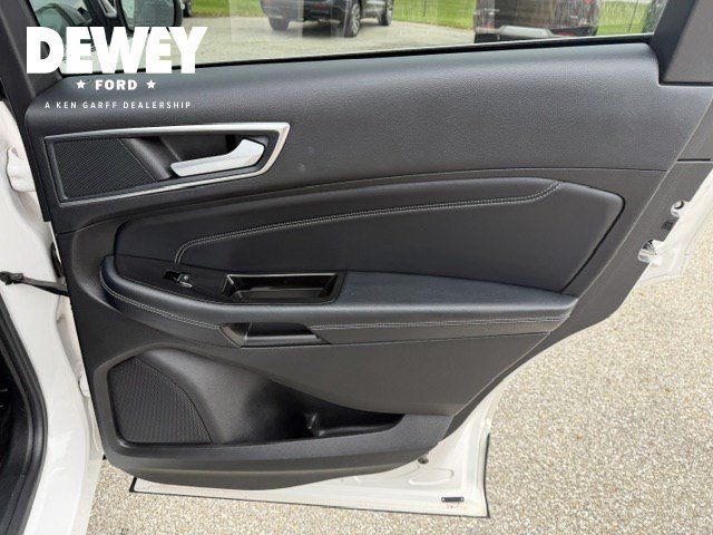 Used 2017 Ford Edge Titanium w/ Equipment Group 301A AWD/4WD image 36