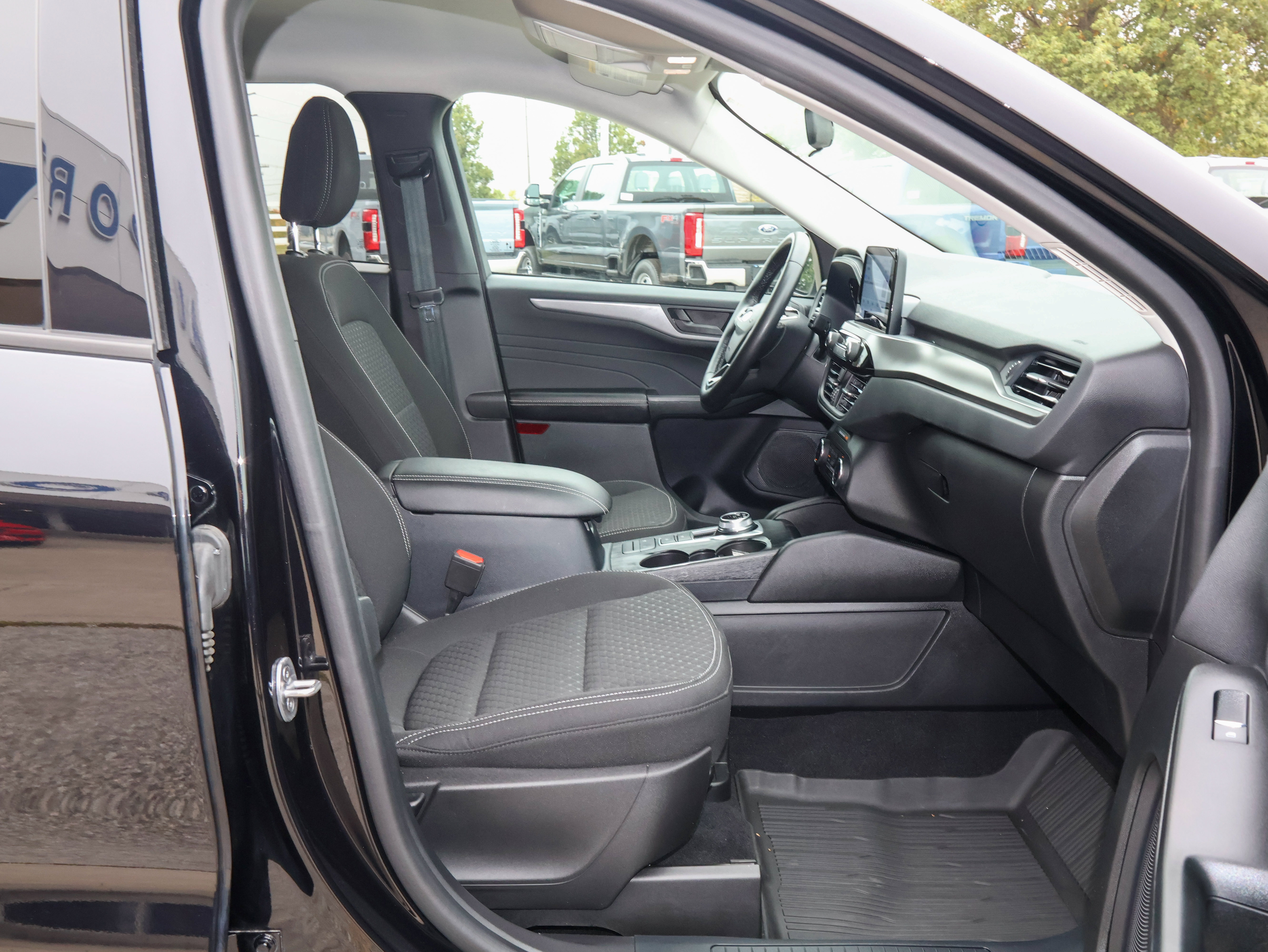 Used 2023 Ford Escape Active AWD/4WD image 25