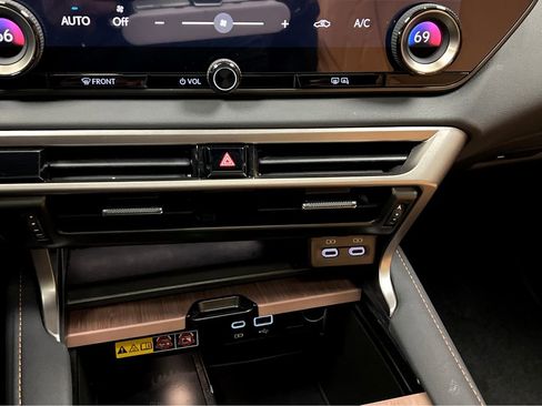 Certified 2025 Lexus RX 350h AWD/4WD image 17