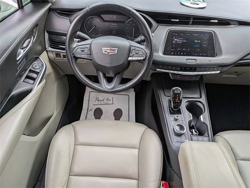 Used 2021 Cadillac XT4 Premium Luxury w/ Driver Awareness Package image 17