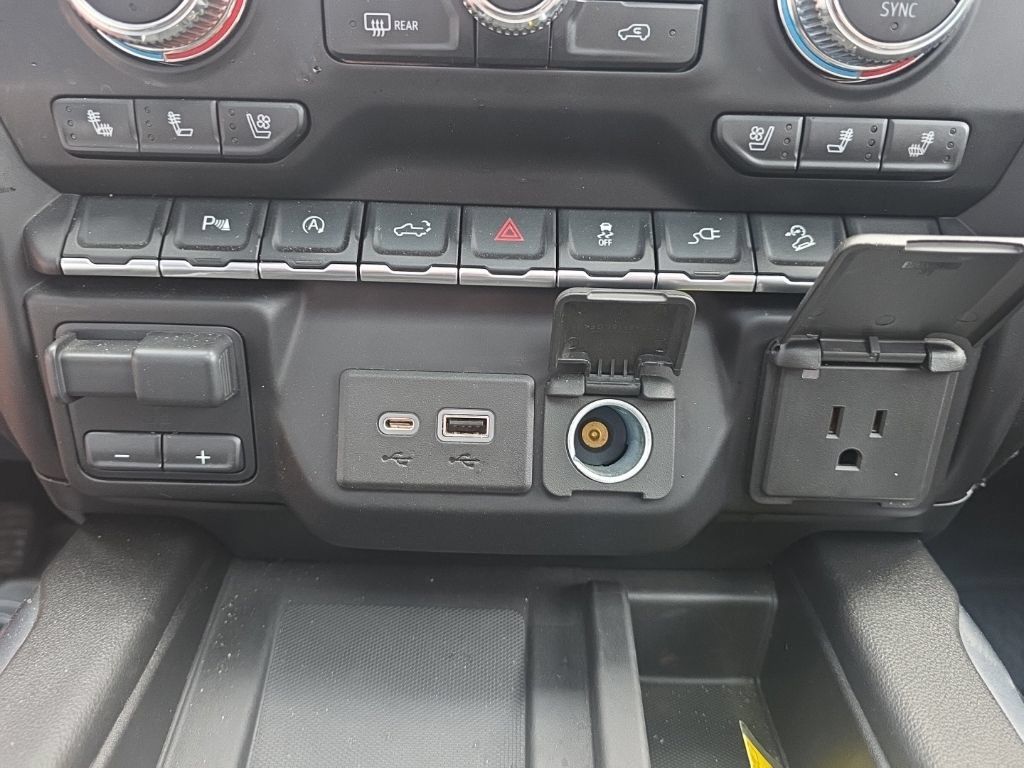 Used 2021 GMC Sierra 1500 AT4 w/ AT4 Premium Package AWD/4WD image 29