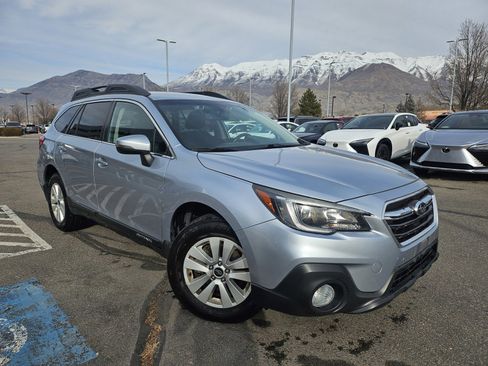 Used 2019 Subaru Outback 2.5i Premium w/ Popular Package #2 image 3