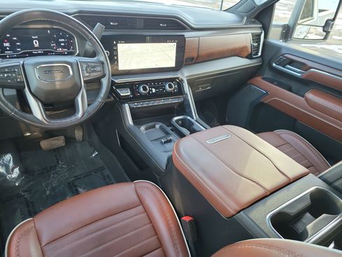 Certified 2024 GMC Sierra 2500 Denali Ultimate image 19