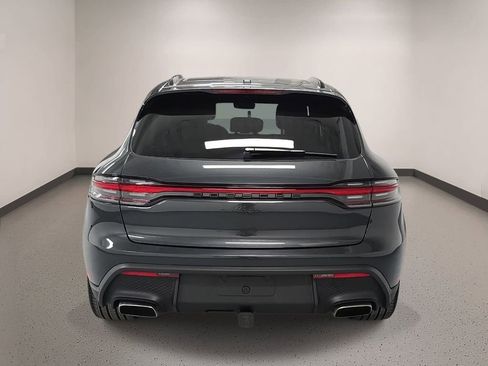Certified 2025 Porsche Macan AWD/4WD image 6