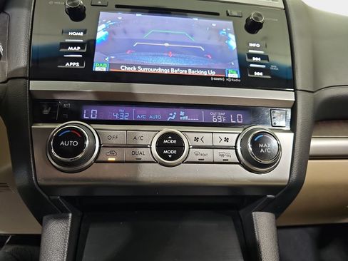 Used 2017 Subaru Outback 2.5i Limited AWD/4WD image 26